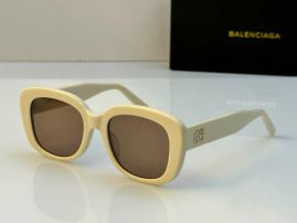 Picture of Balenciga Sunglasses _SKUfw55489456fw